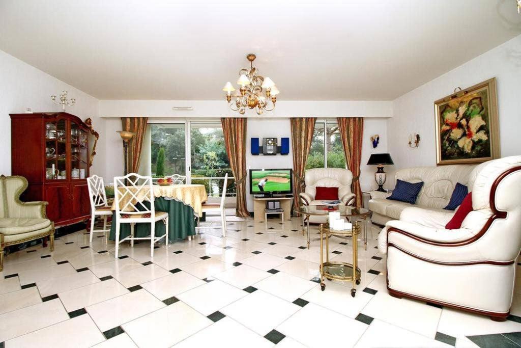Apartmán Riviera Golf De Barbossi Indiana Mandelieu Exteriér fotografie